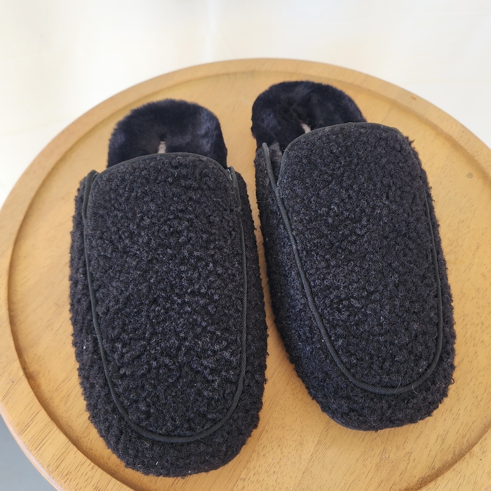 Vionic Black Cozy Sherpa Mule Slippers - Picture 3 of 9